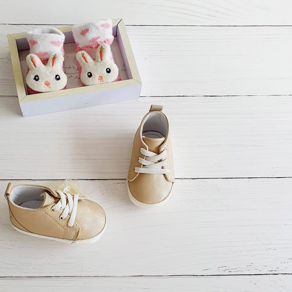 Zapatilla blanda Cuerina Dorado Marca Opaline 16 Estado Nuevo