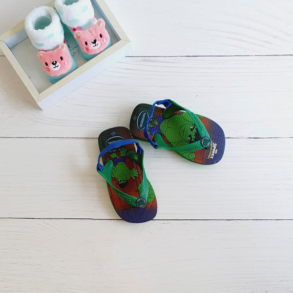 Sandalia dura Goma Verde Marca Otra 22 Estado Tiki taka