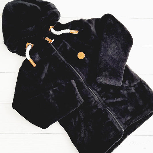 Polerón Plush Negro Marca Yamp! 8 A Estado Tiki taka