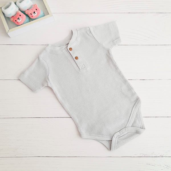 Body Algodón Gris Marca Otra 6-9 M Estado Casi tiki