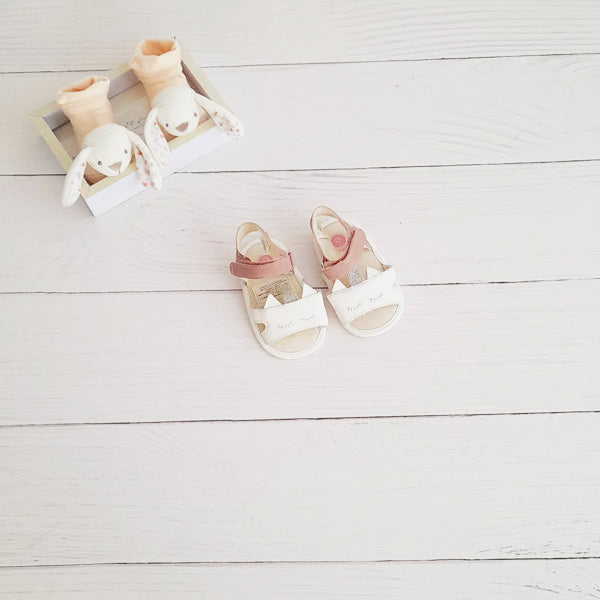 Sandalia blanda Cuerina Diseños Marca Colloky 17 Estado Casi tiki