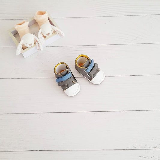 Zapatilla blanda Cuerina Multicolor Marca Ficcus 17 Estado Nuevo