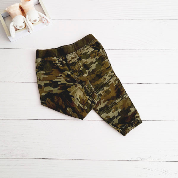 Pantalón Algodón Verde Marca Garanimals 6-9 M Estado Tiki taka