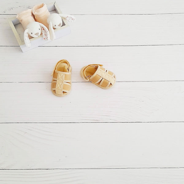 Sandalia blanda Lona Beige Marca Opaline 15 Estado Casi tiki