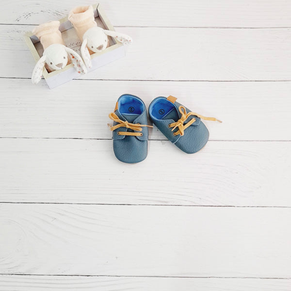 Zapato blando Cuerina Azul Marca Otra 18 Estado Tiki taka