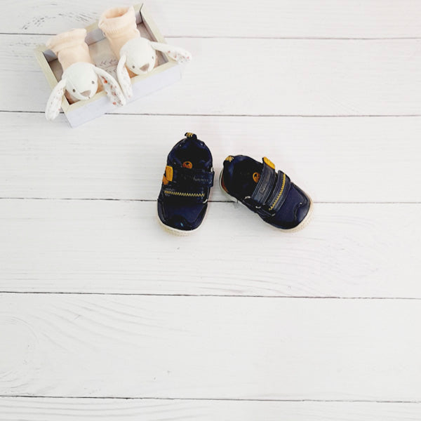 Zapato duro Cuerina Azul Marca Bubble gummers 18 Estado Casi tiki