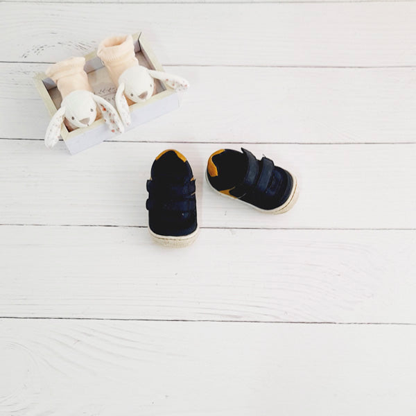 Zapato duro Cuerina Azul Marca Opaline 17 Estado Casi tiki