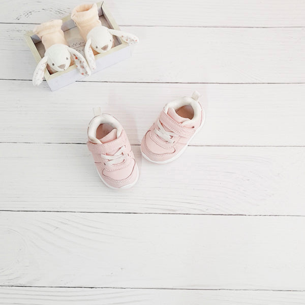 Zapatilla dura Cuerina Rosa Marca Opaline 18 Estado Casi tiki