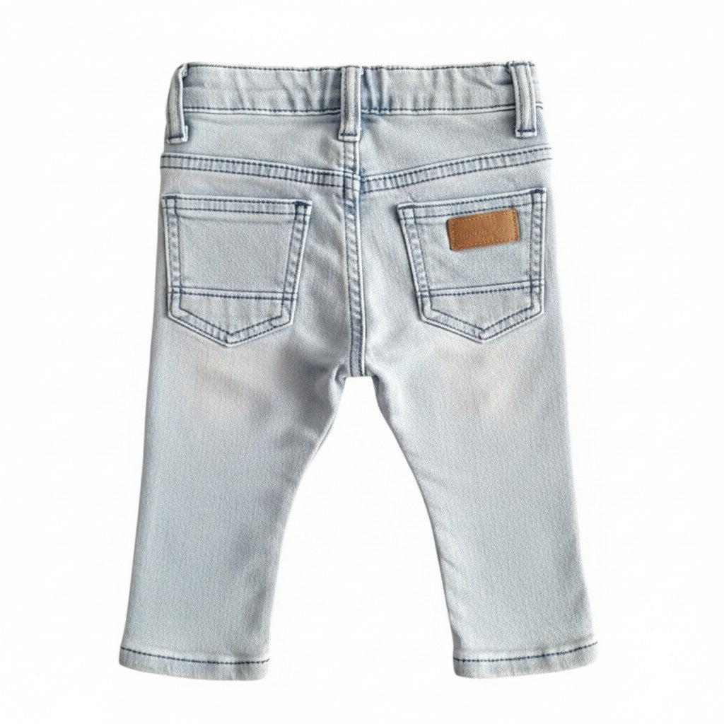 Pantalón Mezclilla Azul Marca Baby harvest 6-9 M Estado Tiki taka