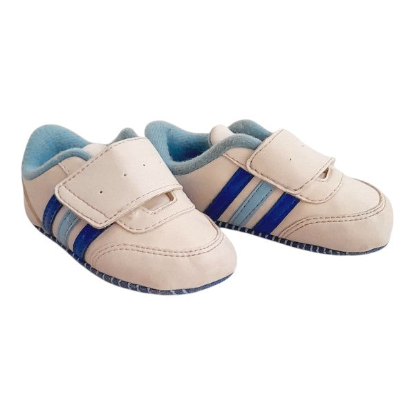 Zapatilla blanda Cuerina Blanco Marca Adidas 18 Estado Casi tiki