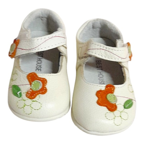 Zapato duro Cuerina Blanco Marca Otra 20 Estado Tiki taka