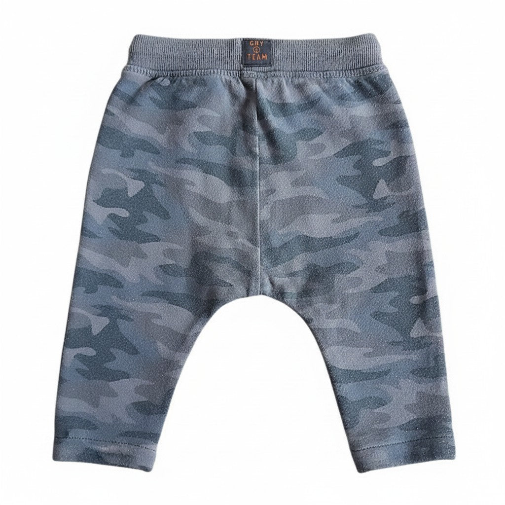 Buzo Algodón militar Marca Colloky 9-12 M Estado Casi tiki