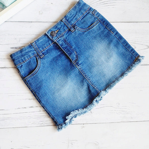 Falda de jeans de 4 años Marca Urb Estado Tiki taka