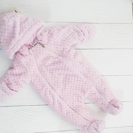 Osito peludo acolchado color lila con capucha 0-3 meses Marca Otra Estado Casi tiki