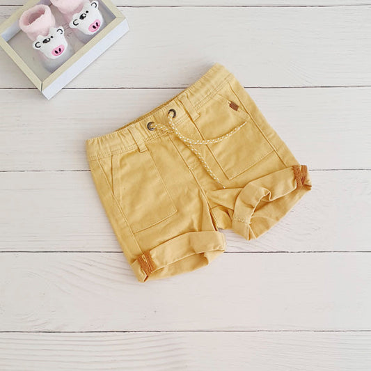 Short Gabardina Mostaza Marca Tribu 12 M Estado Tiki taka