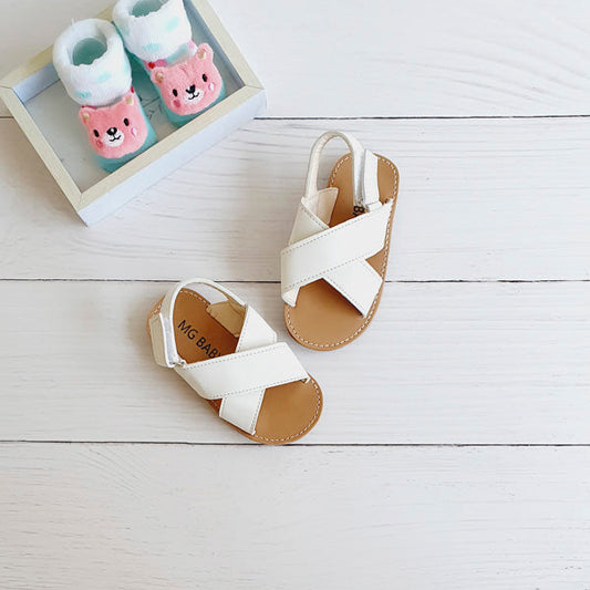 Sandalia dura Cuerina Blanco Marca Otra 21 Estado Tiki taka