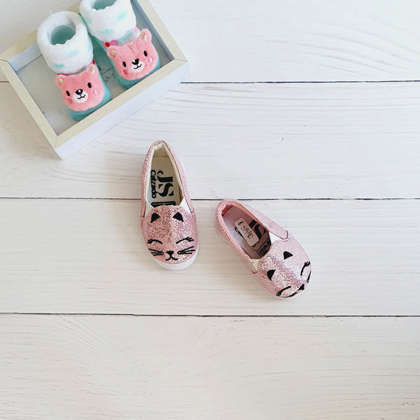 Zapatilla dura Tela Rosa Marca Otra 17 Estado Tiki taka