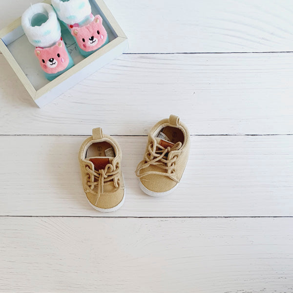 Zapatilla blanda Tela Beige Marca Urb 17 Estado Casi tiki
