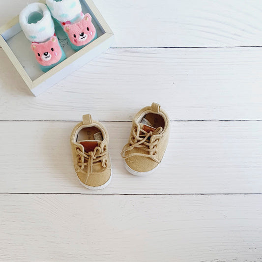 Zapatilla blanda Tela Beige Marca Urb 17 Estado Casi tiki