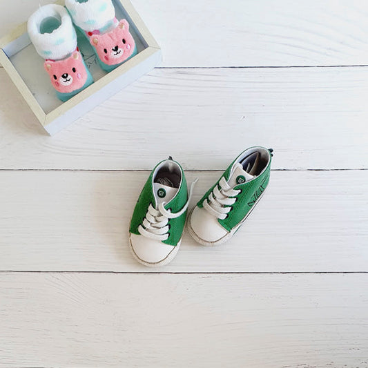 Zapatilla blanda Tela Verde Marca Pillin 3-6 M Estado Casi tiki