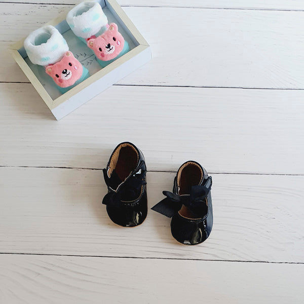 Zapato duro Charol Negro Marca Ficcus 3-6 M Estado Nuevo