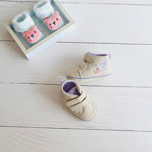 Zapato blando Cuerina Beige Marca Disney 14 Estado Nuevo