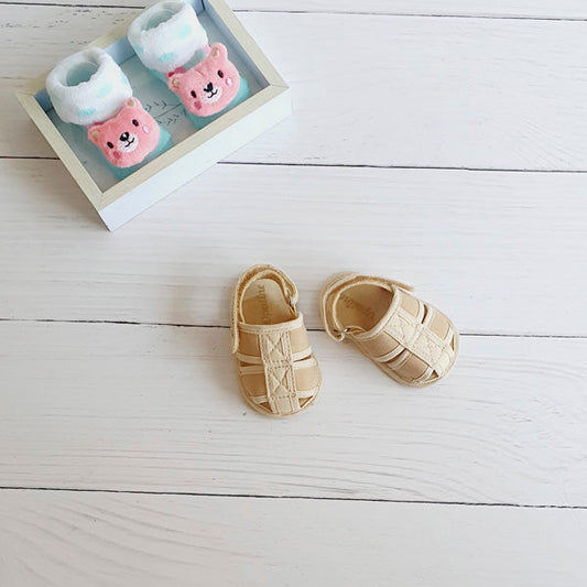 Sandalia blanda Tela Beige Marca Opaline 16 Estado Tiki taka
