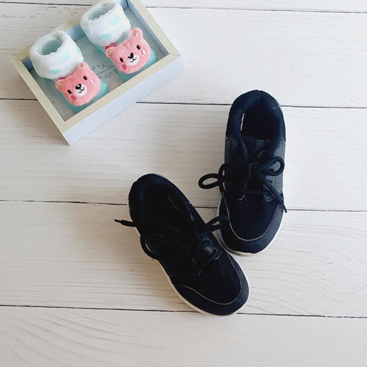 Zapatilla dura Cuerina Negro Marca Bubble gummers 25 Estado Tiki taka