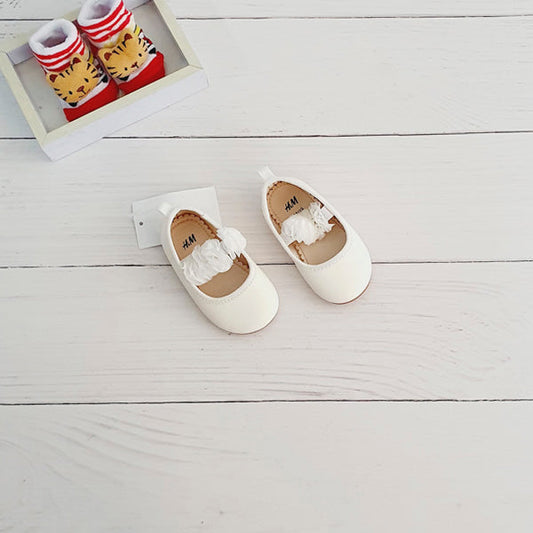 Zapato blando Cuerina Blanco Marca Hym 18 Estado Tiki taka