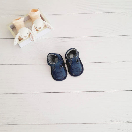 Sandalia blanda Cuerina Azul Marca Colloky 16 Estado Casi tiki