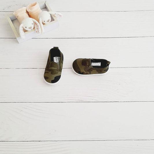 Zapatilla dura Lona Multicolor Marca Urb 19 Estado Tiki taka