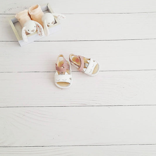 Sandalia blanda Cuerina Diseños Marca Colloky 15 Estado Casi tiki