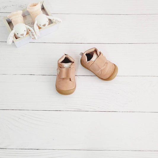 Zapato duro Cuerina Palorosa Marca Colloky 18 Estado Casi tiki