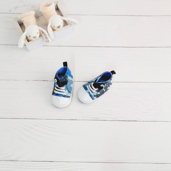 Zapatilla blanda Lona Diseños Marca Pillin 3-6 M Estado Casi tiki