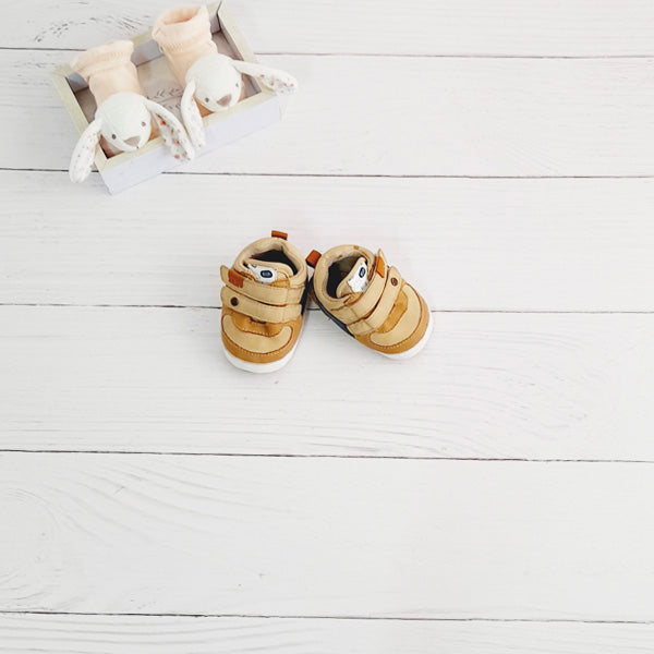 Zapato blando Cuerina Beige Marca Black and blue 16 Estado Casi tiki