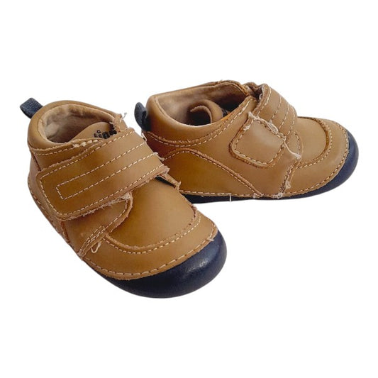 Zapato duro Cuerina Café Marca Opaline 18 Estado Tiki taka
