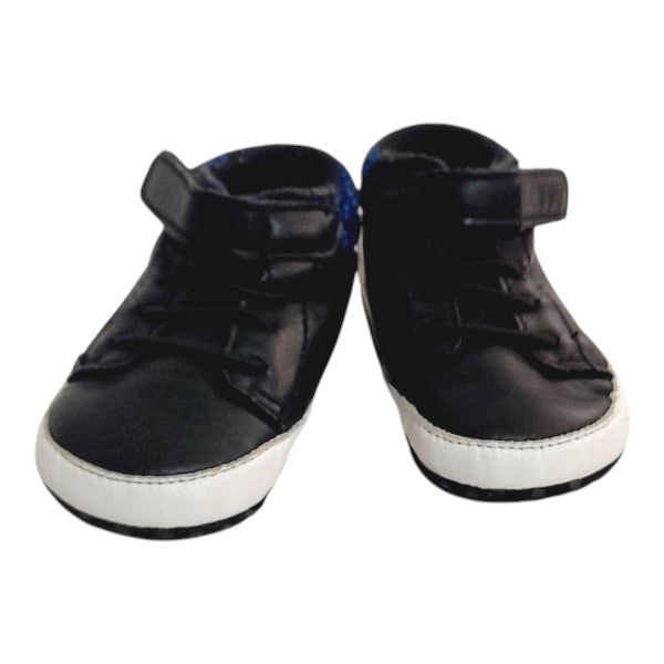 Zapatilla blanda Cuerina Negro Marca Otra 15 Estado Casi tiki