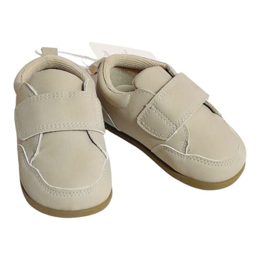 Zapato duro Cuerina Crema Marca Boulevard 20 Estado Tiki taka