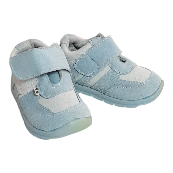 Zapato duro Gamuza Celeste Marca Otra 21 Estado Tiki taka