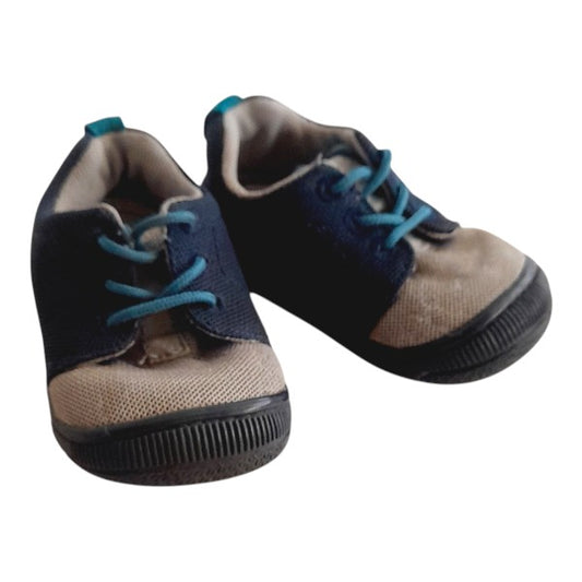 Zapato duro Tela Multicolor Marca Opaline 18 Estado Casi tiki