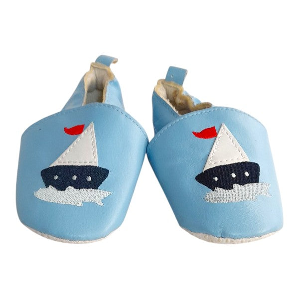 Zapatilla blanda Cuerina Celeste Marca Otra 19 Estado Casi tiki
