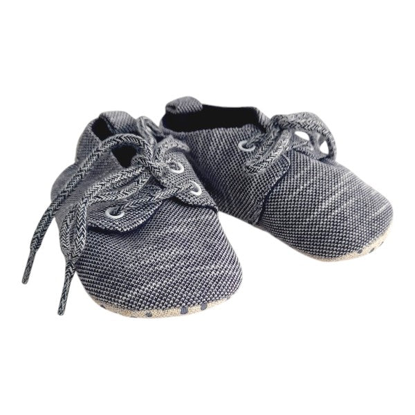 Zapatilla blanda Tela Gris Marca Urb 15 Estado Casi tiki