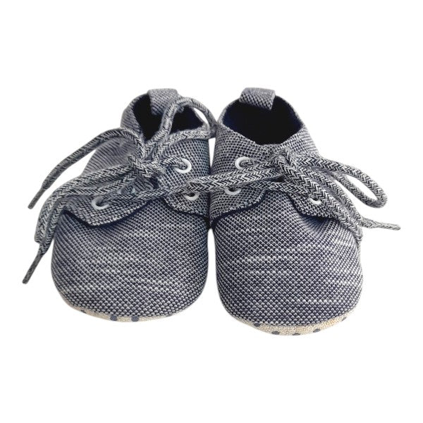 Zapatilla blanda Tela Gris Marca Urb 15 Estado Casi tiki