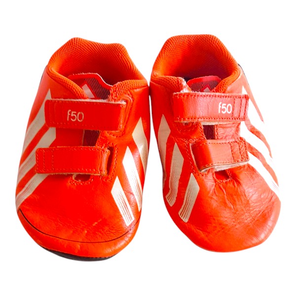 Zapatilla blanda Cuerina Naranja Marca Adidas 18 Estado Casi tiki