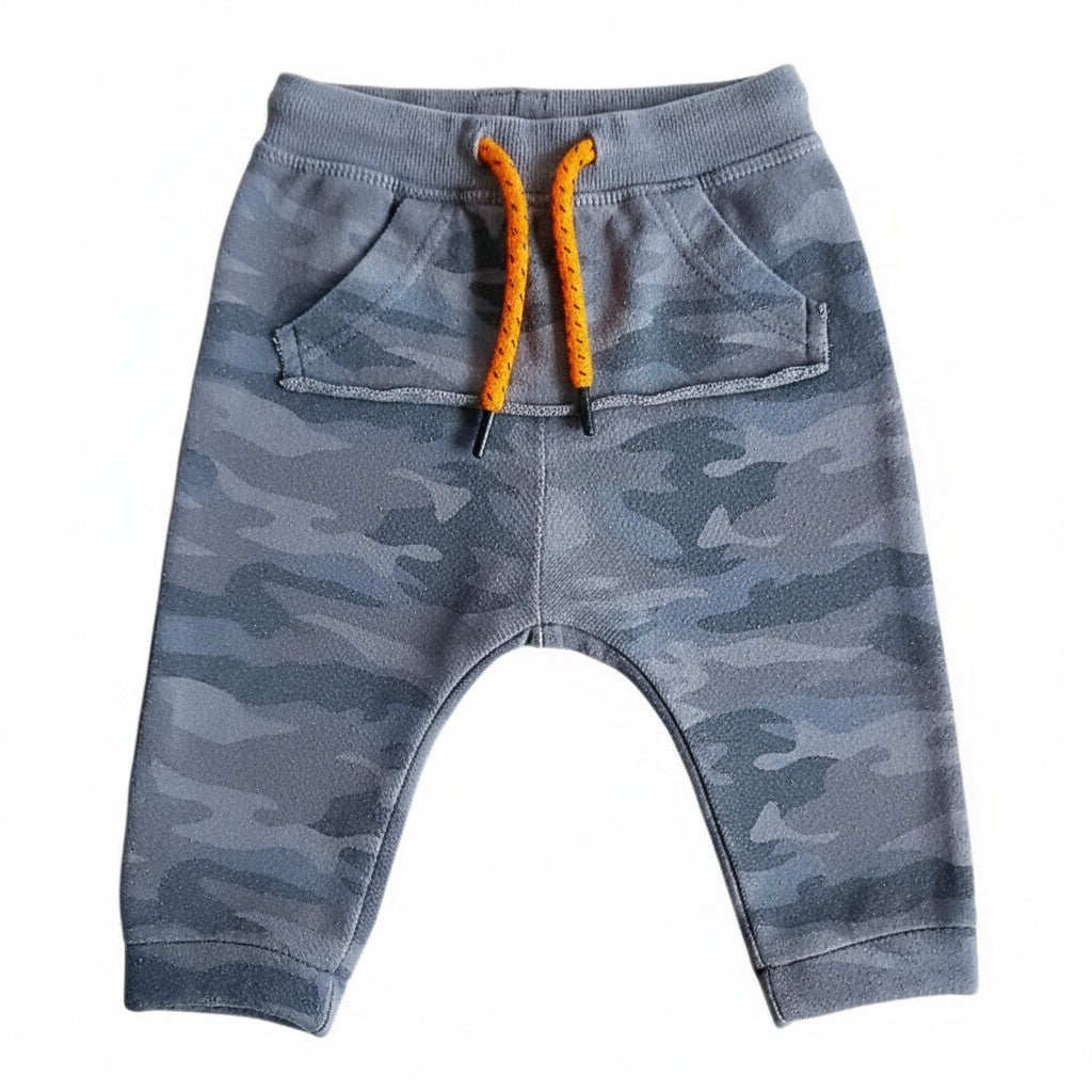 Buzo  Algodón militar Marca Colloky 9-12 M Estado Casi tiki