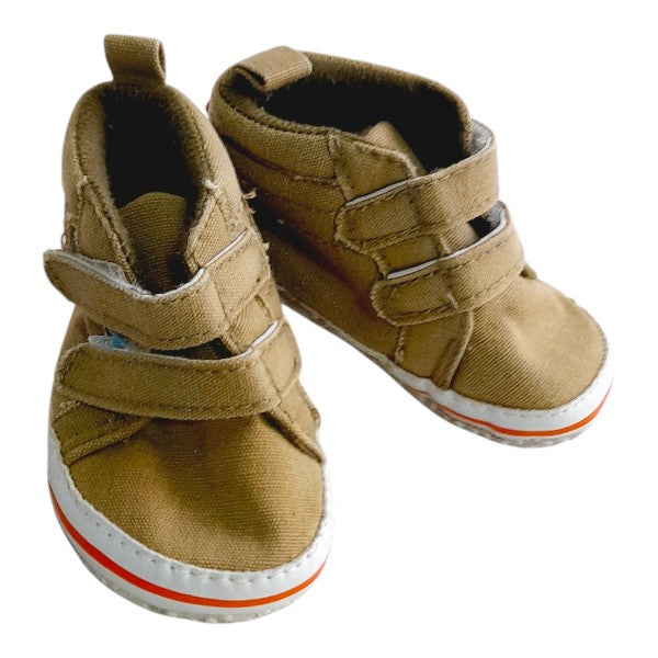 Zapato duro Cuerina Café Marca Otra 18 Estado Casi tiki