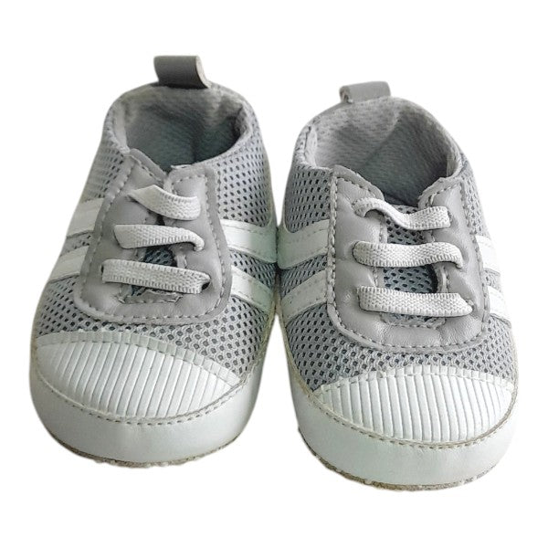 Zapatilla blanda Tela Gris Marca Otra 16 Estado Casi tiki