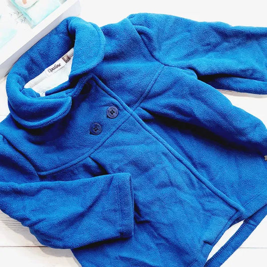 Abrigo azul forrado en chiporro con cuello 2 años Marca Opaline Estado Tiki taka