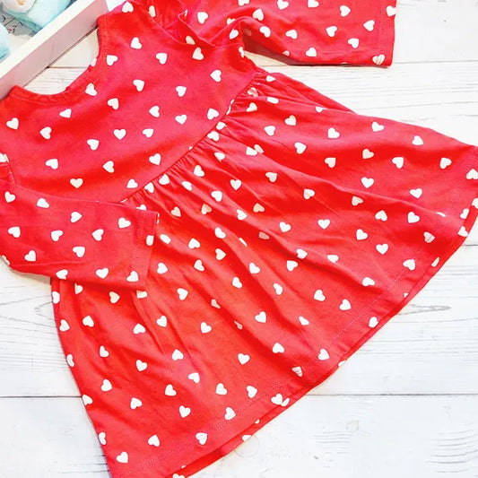 Vestido algodón manga larga rojo con corazones 6 meses Marca Carter's Estado Tiki taka