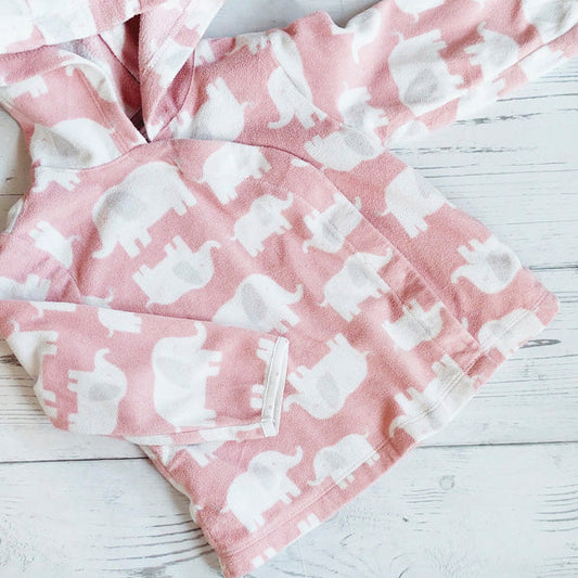 Polerón de plush rosado con diseño de elefantes de 18 meses Marca Carter`s Estado Casi tiki